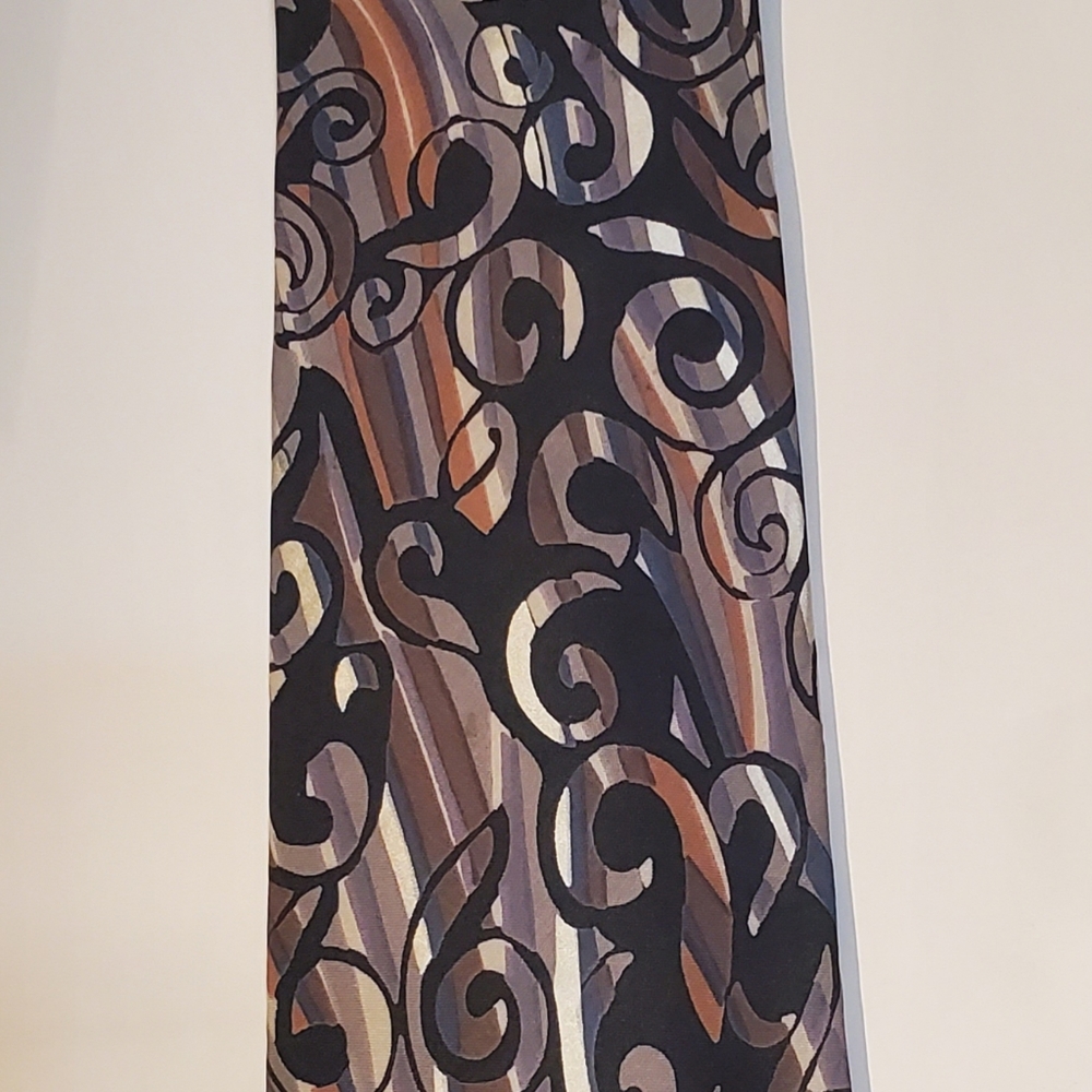 Silk tie
